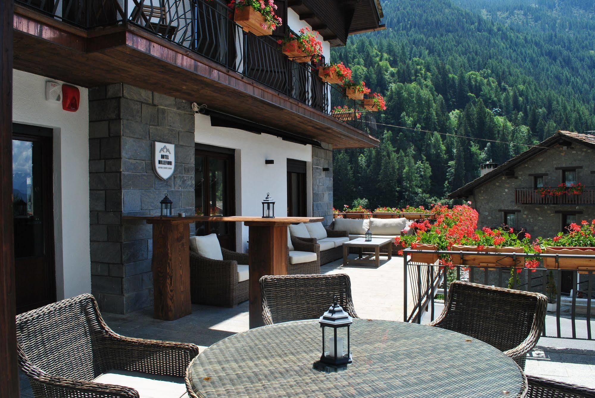 Hotell Millefiori- Alpine Event Lodge Валтурненче Екстериор снимка